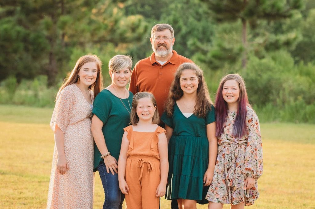 Georgia family of six sells home, crosses North America to encourage church planters