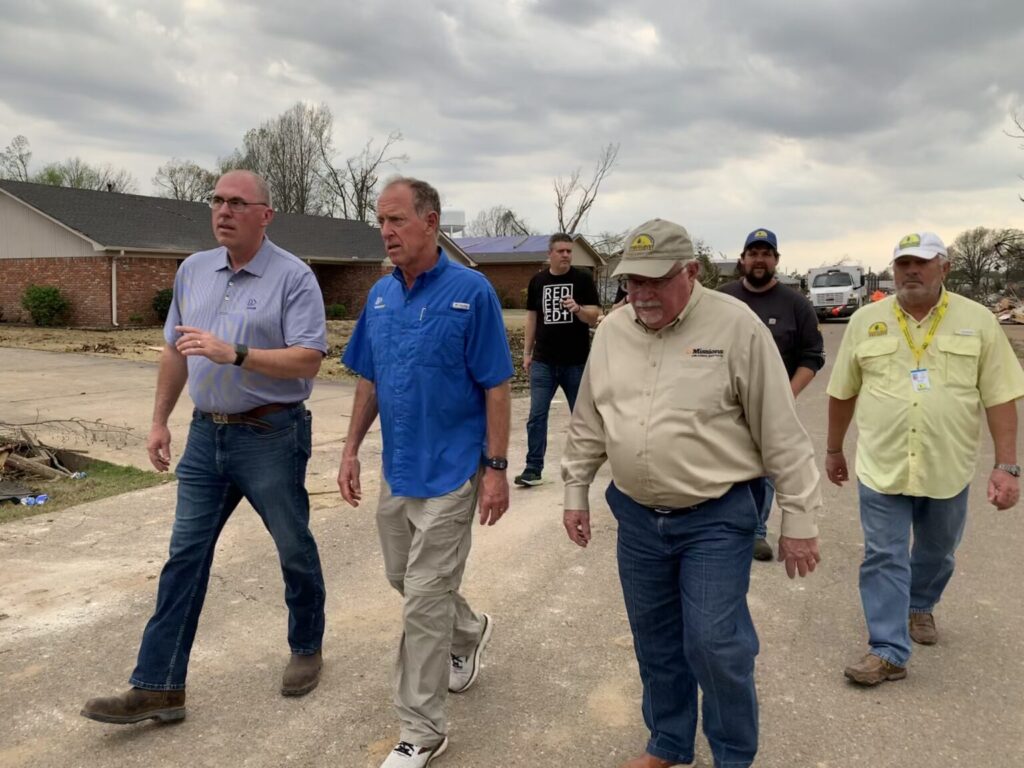 Barber and Wright visit Arkansas to encourage SBDR volunteers, survivors