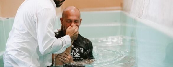 Soto baptizing 2