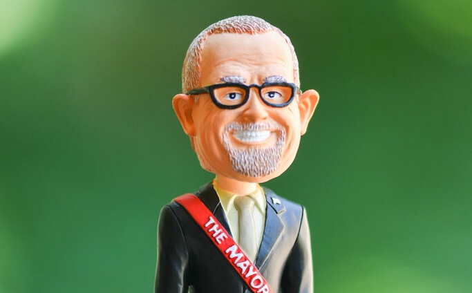Limited edition Don Currence bobblehead debuts to applause, humility