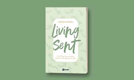 2607 N Web eBook Mockup Graphics Living Sent